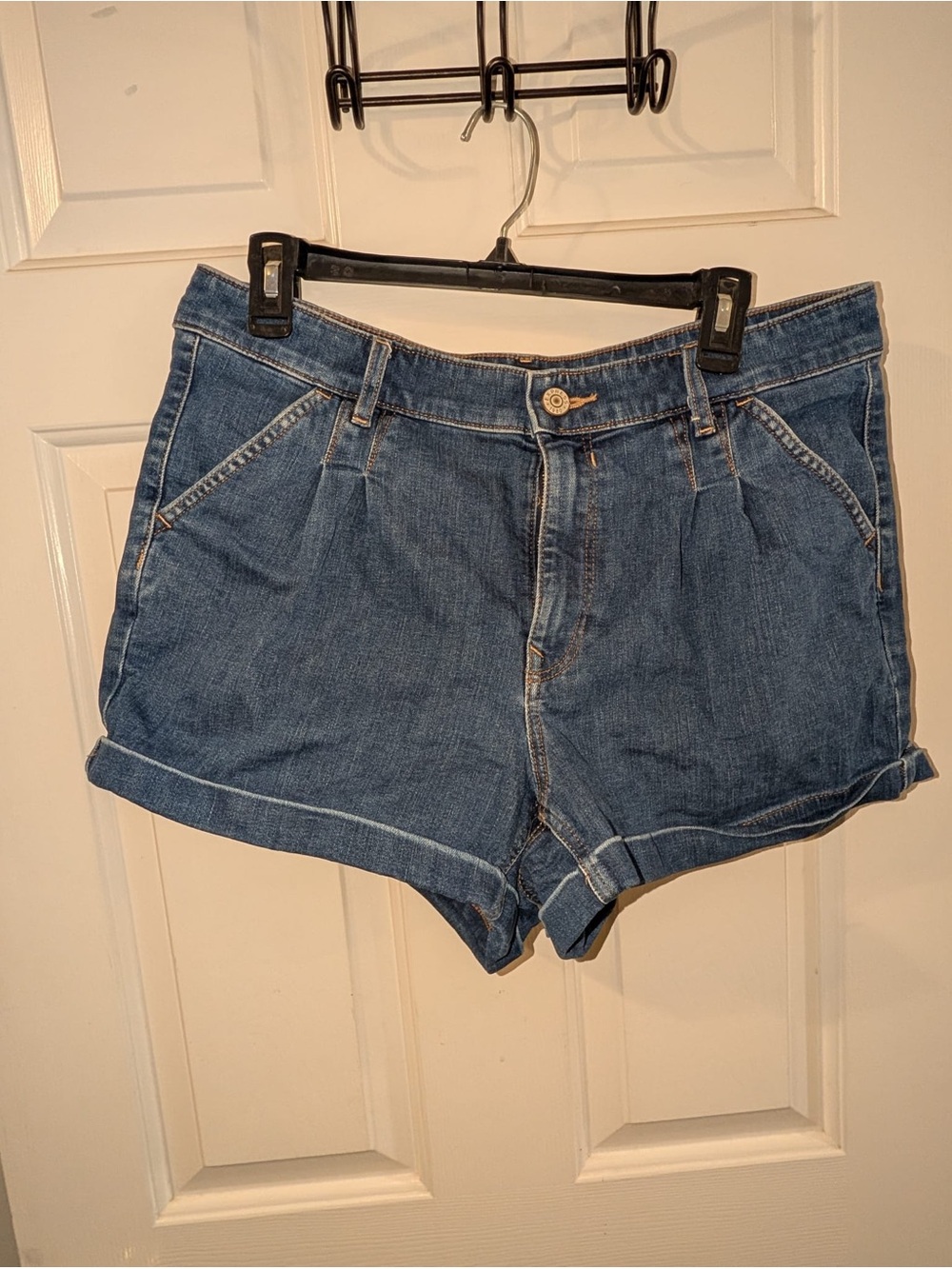 Express Women's Blue Denim Rolled-Hem Shorts
